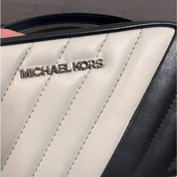 Michael Michael Kors Bags Mkrose Optic White Convertible Quilted Belt Bag NWT - Picture 4 of 16